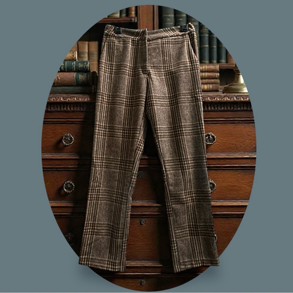 POL Plaid Trouser Pants. Browns. Size: Small